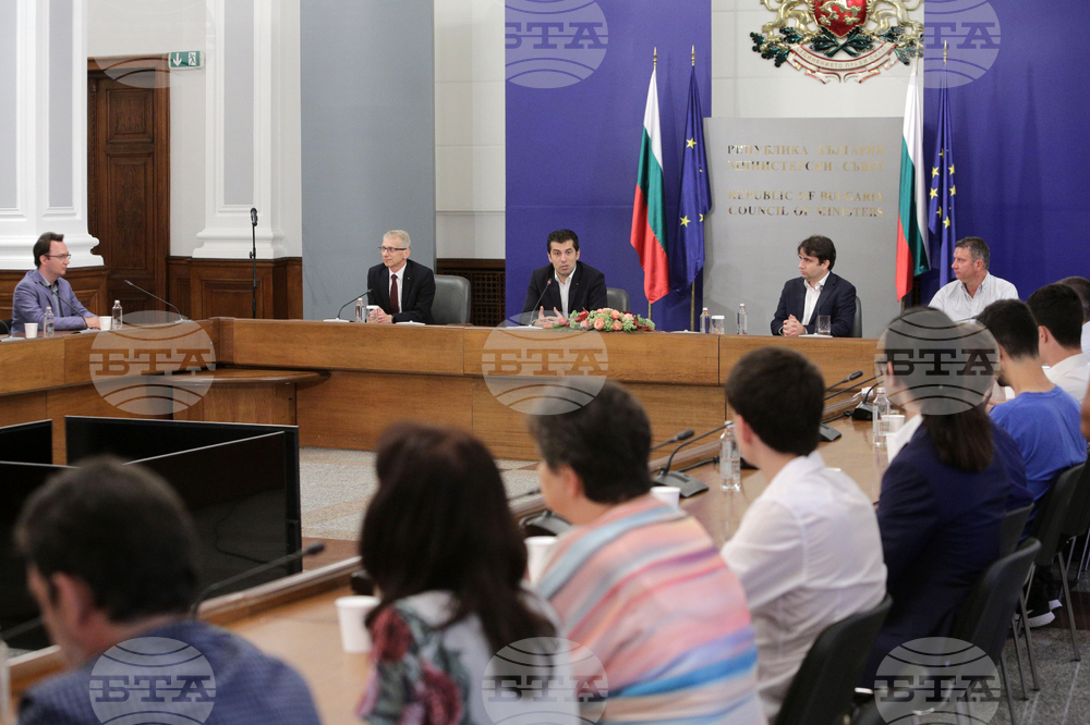  Министерски съвет - Кирил Петков - ученици