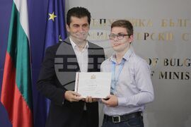  Министерски съвет - Кирил Петков - ученици