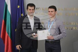  Министерски съвет - Кирил Петков - ученици