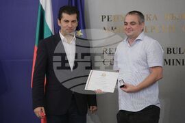  Министерски съвет - Кирил Петков - ученици