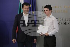  Министерски съвет - Кирил Петков - ученици