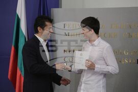  Министерски съвет - Кирил Петков - ученици