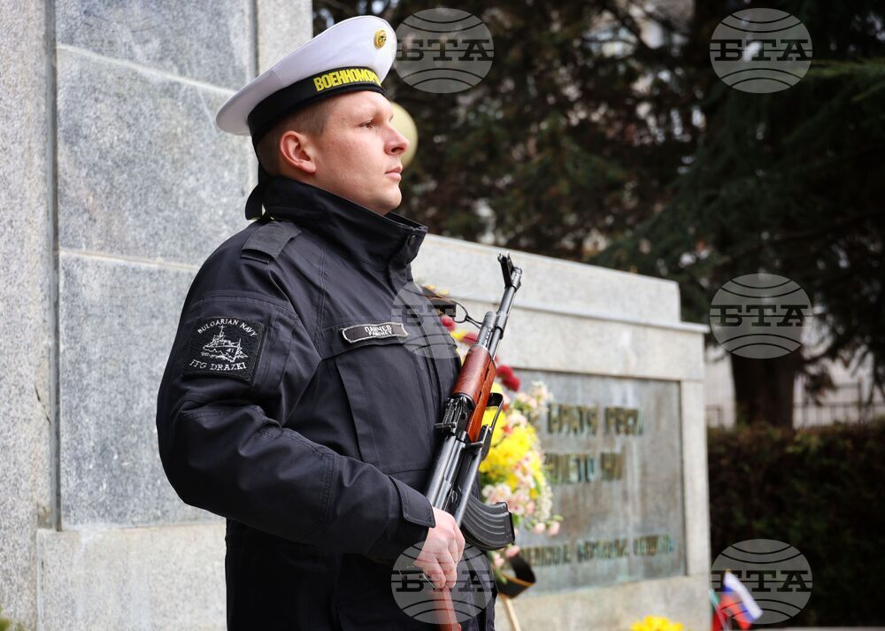 Бургас - паметник на загиналите руси - почит