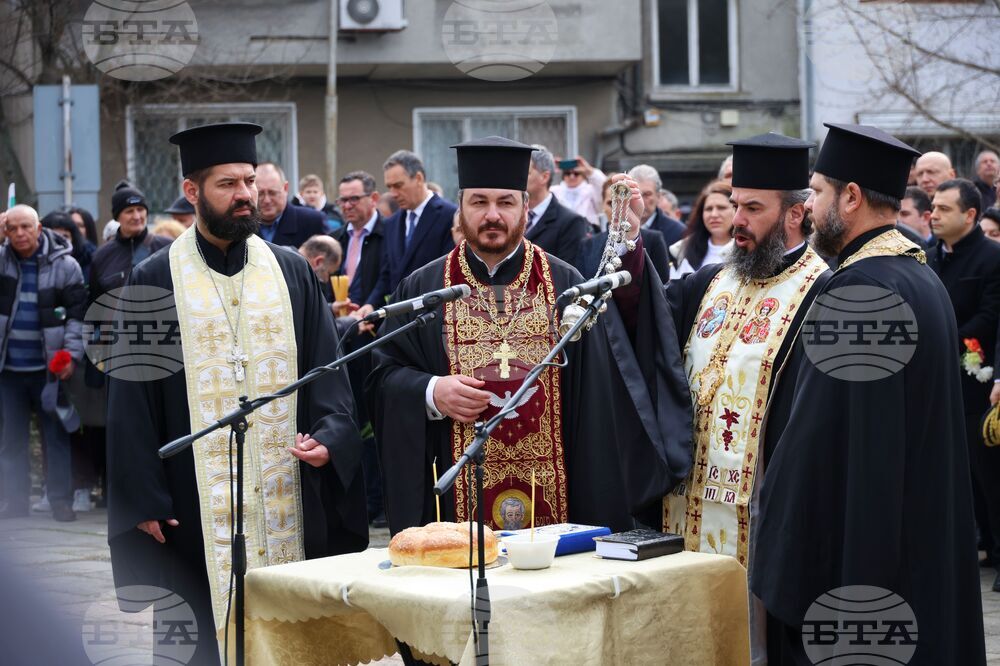 Бургас - паметник на загиналите руси - почит