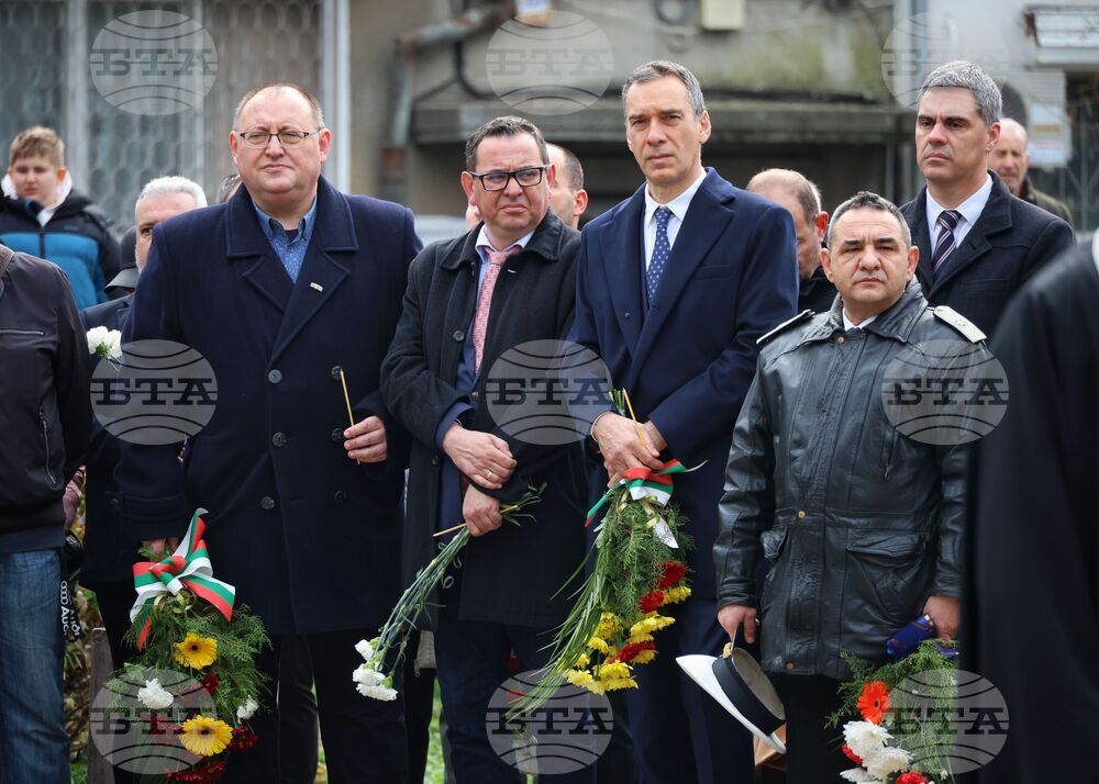 Бургас - паметник на загиналите руси - почит