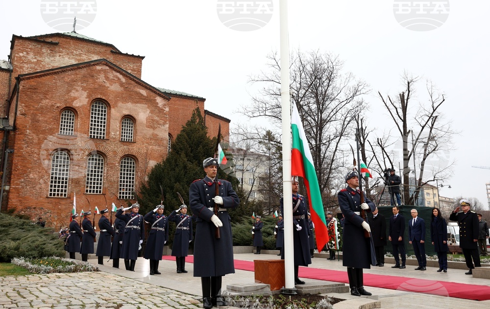 Министър Атанас Запрянов, началникът на отбраната и военнослужещи ще участват в тържествените прояви за националния празник 