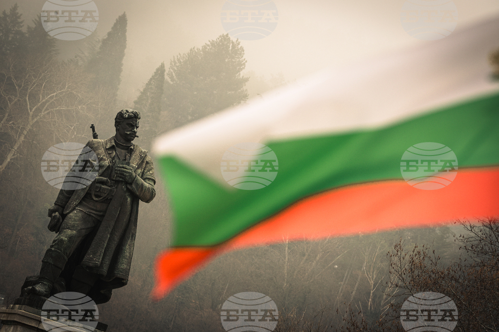 Лидерите на парламентарно представените партии честитиха Националния празник - 3 март