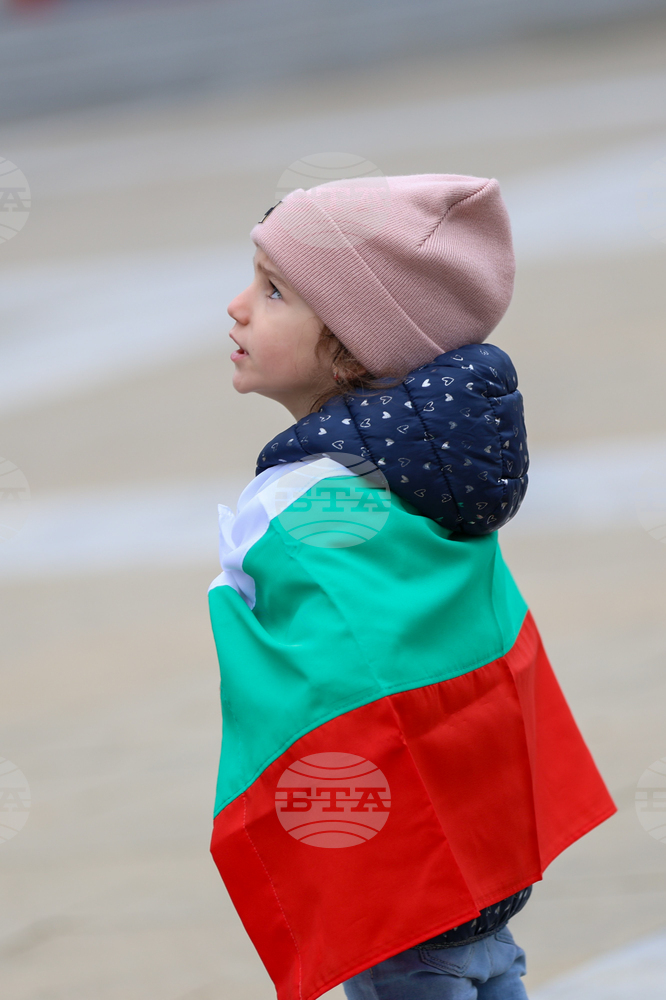 Община Казанлък ще публикува видеоклипове на деца, рецитиращи български стихотворения, по повод Трети март 