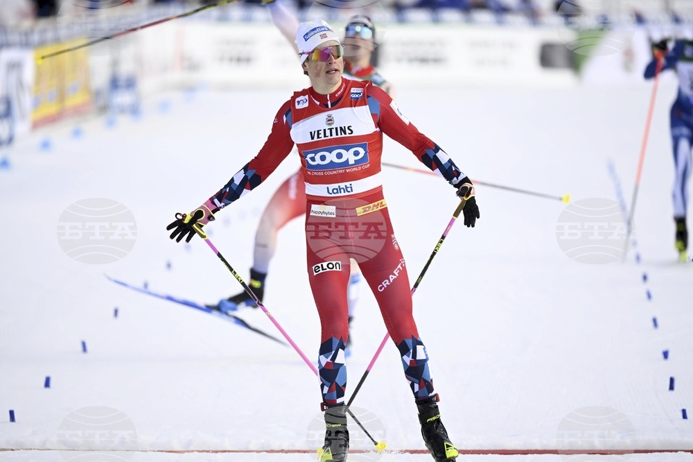 Йоханес Клаебо и Йона Сундлинг триумфираха в спринтовете от Световната купа по ски бягане в Лилехамер