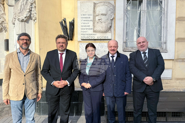 Украйна - Одеса - българска делегация - Национален празник