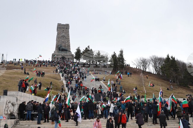 Временна организация на движението се въвежда в област Стара Загора във връзка с честването на Трети март на връх Шипка