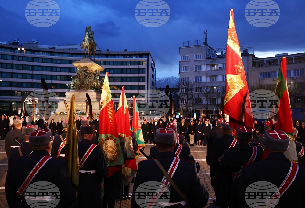 Национален празник на Република България - тържествена заря-проверка