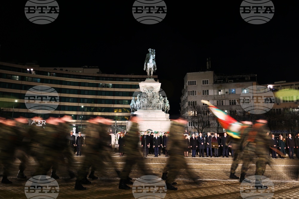 Национален празник на Република България - тържествена заря-проверка
