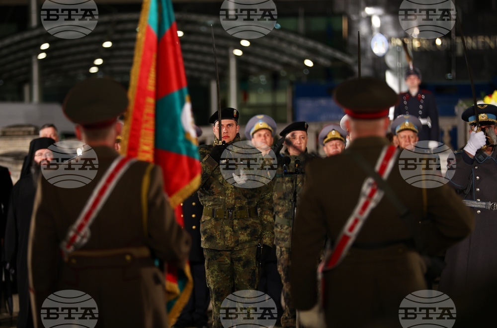 Национален празник на Република България - тържествена заря-проверка