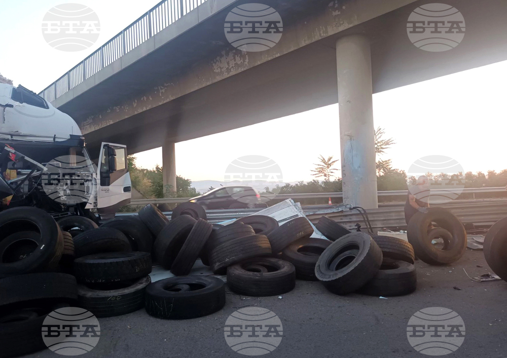 Водач на товарен камион е загинал при катастрофа на автомагистрала "Тракия" близо до Бургас