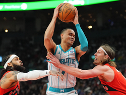 Hornets Raptors Basketball