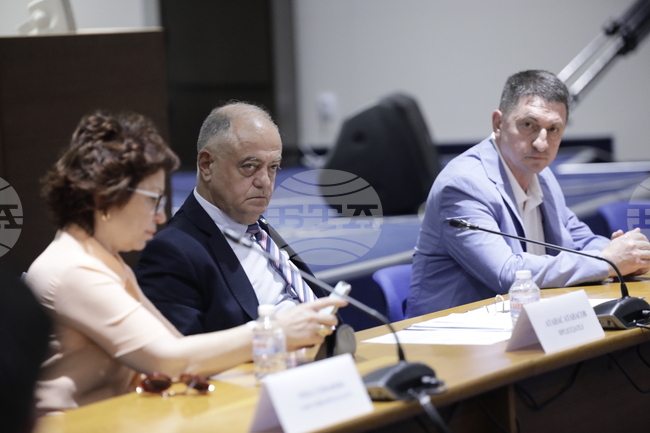 Парламент - Комисия по вътрешна сигурност и обществен ред