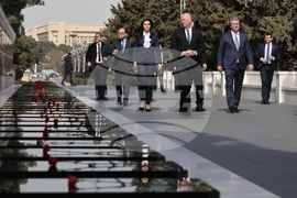 Република Азербайджан - Росен Желязков - Алея на мъчениците