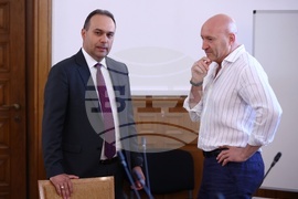 Парламент - Комисия по отбрана