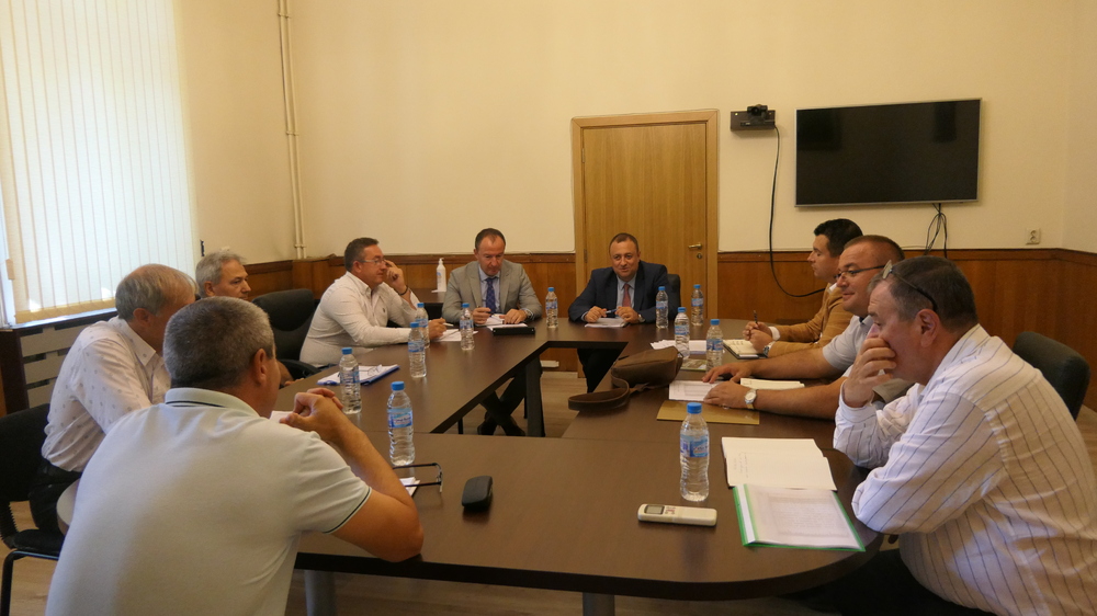 Министър Иван Иванов: Своевременното осигуряване на дърва за отопление на населението е основен приоритет на Министерството на земеделието