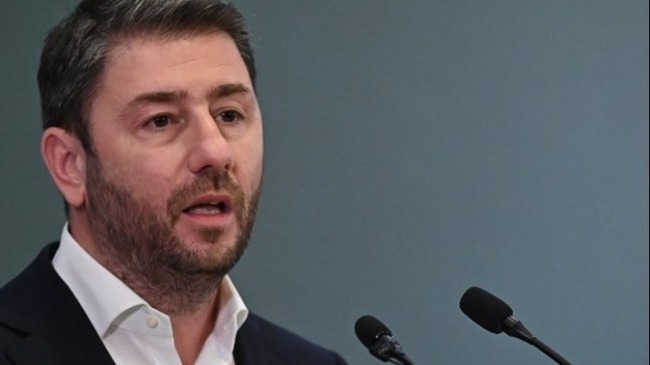 Гръцки опозиционен лидер подаде жалба за опит за заразяване на мобилния му телефон с шпионски софтуер