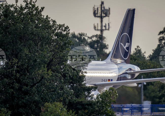 Век след основаването си германската „Луфтханза“ се изправя пред тъмното си минало по време на нацисткия режим, пише Ройтерс