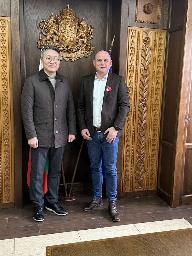 Община Банско: Кметът на Банско Стойчо Баненски прие посланика на Република Корея Джонгин Бе