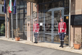 Република Северна Македония - Трети март - посолство - гвардейци