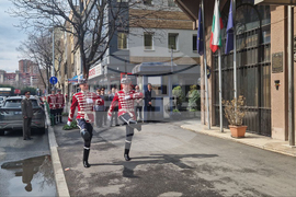 Република Северна Македония - Трети март - посолство - гвардейци