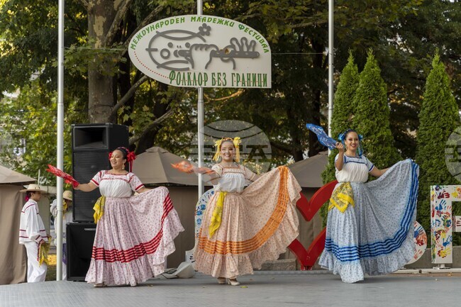 Добрич - Фолклор без граници - фестивал