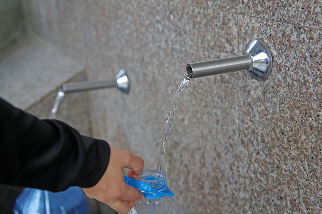 Завишение над допустимите стойности на естествен уран във водата е установено в две села в община Първомай и едно в община Брезово 