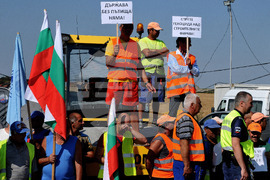 Бургас - строителни фирми - протест