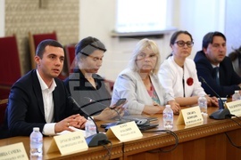 Парламент - Комисия по труда, социалната и демографската политика