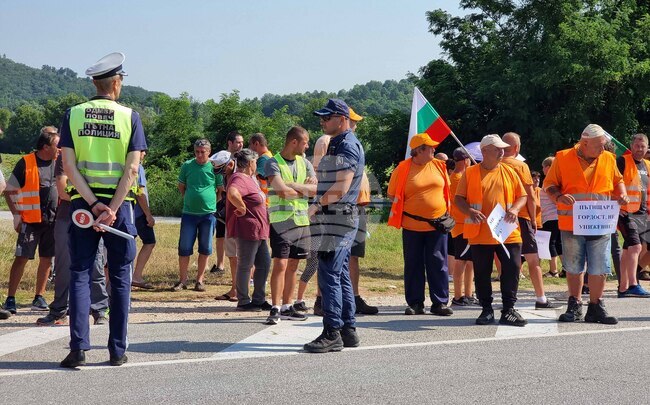 Абланица - пътен възел - пътностроителни фирми - протест