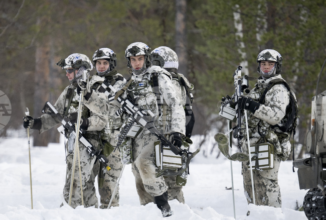 Британски военнослужещи се присъединиха към учение във Финландия с цел противодействие на заплаха от Русия