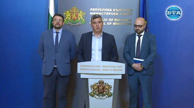 Държавата е лишена от пътно поддържане в следващите шест-седем месеца, заяви зам.-министърът в оставка Андрей Цеков