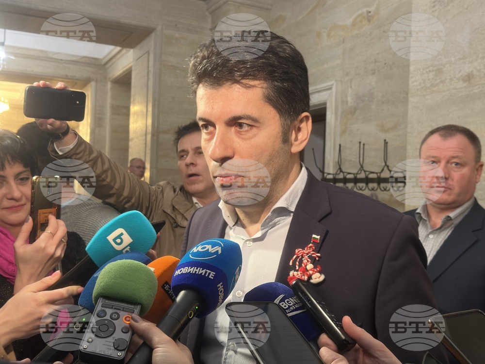 Лидерите на ПП-ДБ, начело с Николай Денков, ще преговаряме с екипа на ГЕРБ-СДС, каза Кирил Петков