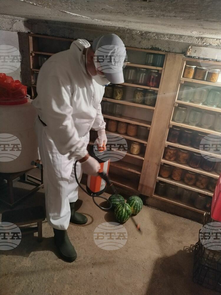 В Трявна дезинфекцират обектите, засегнати от наводнението през юни