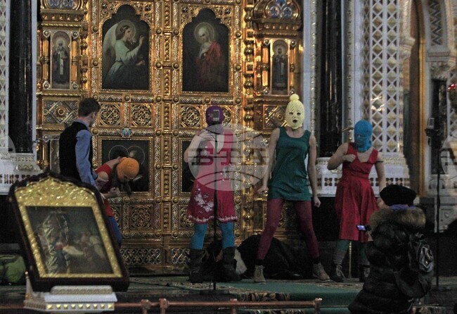 Главният прокурор на Русия поиска пънк група "Пуси райът" да бъде призната за екстремистка