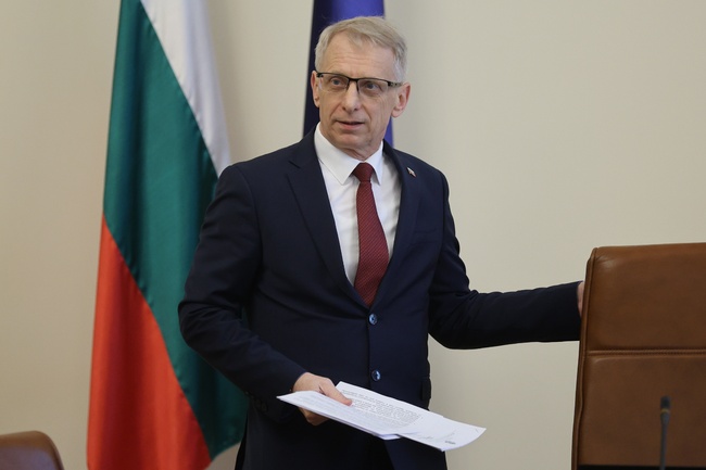 С Мария Габриел ще направим всичко възможно за плавен преход, за да продължим да работим заедно, заяви премиерът в оставка Николай Денков