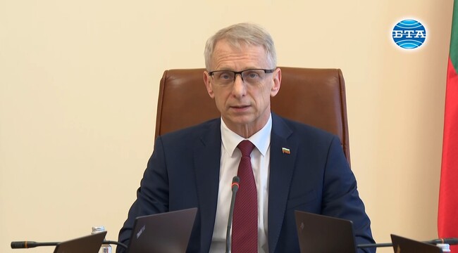 Правителството работи и ще работи по важните приоритети, докато не бъде избран следващ кабинет, заяви премиерът Николай Денков