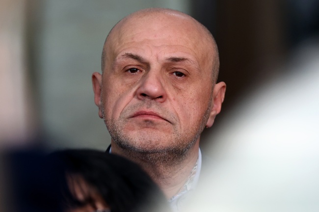 Забранени партньорства няма, но едно партньорство не трябва да предизвиква разделение в обществото, каза Томислав Дончев