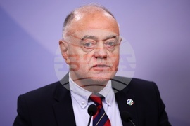 Парламент - ПП-ДБ - кулоари - изявление