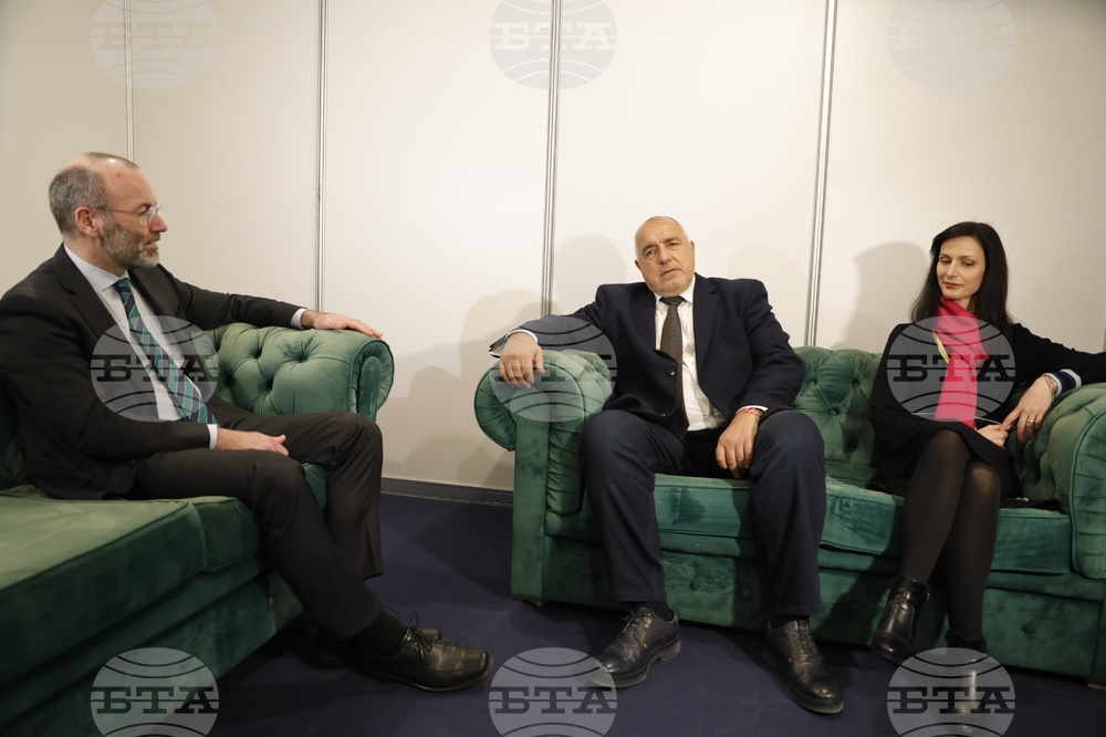 Manfred Weber Says EPP Family Stands Firmly Behind Mariya Gabriel