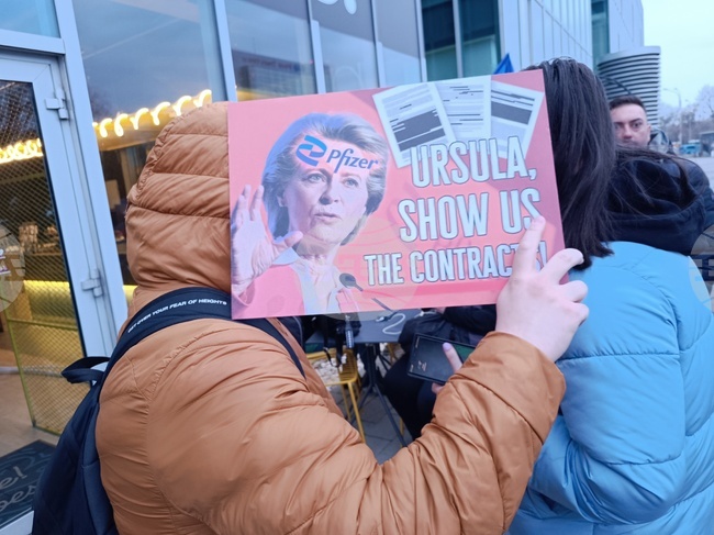 Румъния - поддръжници на AUR - протест