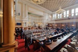 Парламент - заседание