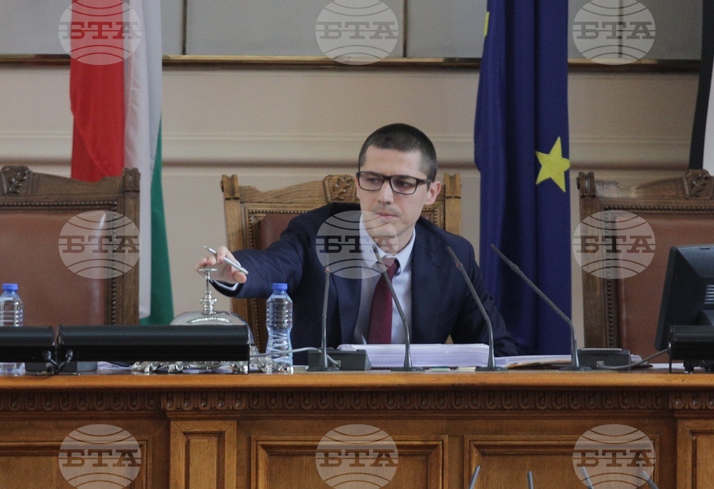 Мирослав Иванов ще изпълнява длъжността председател на Народното събрание до избора на нов