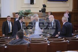 Парламент - липса на кворум