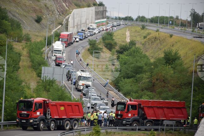 Благоевград - протест - пътни строители