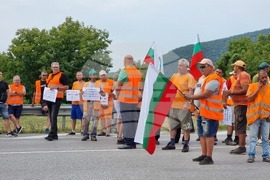 Абланица - пътностроителни фирми - протест